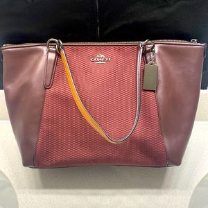 Women’s coach purse